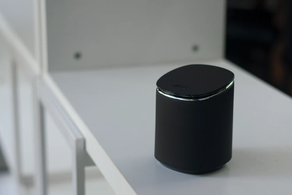 The Queen for We Partners – Mesh Wi-Fi for up to 3,000 sq. ft.